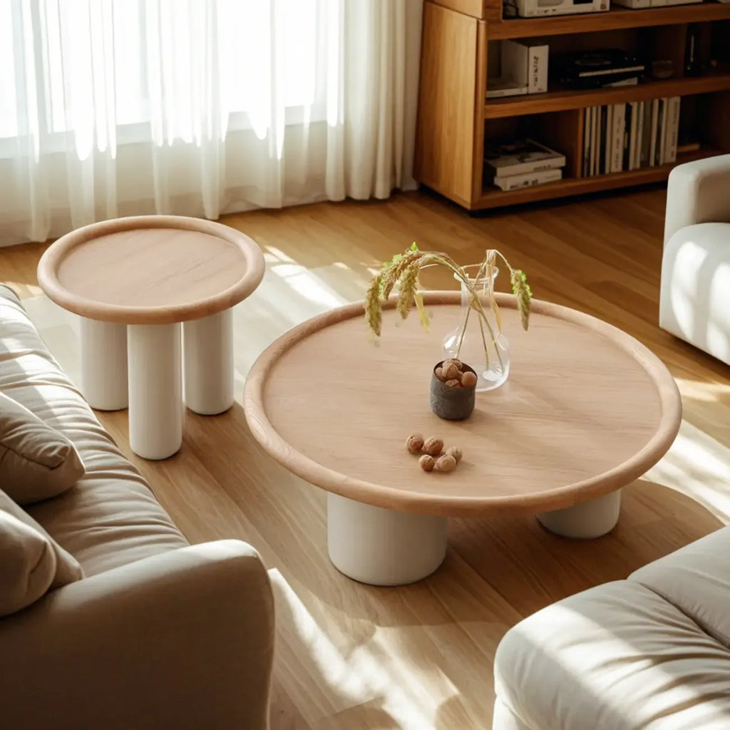 Table basse ronde en bois naturel avec plateau à trois pieds