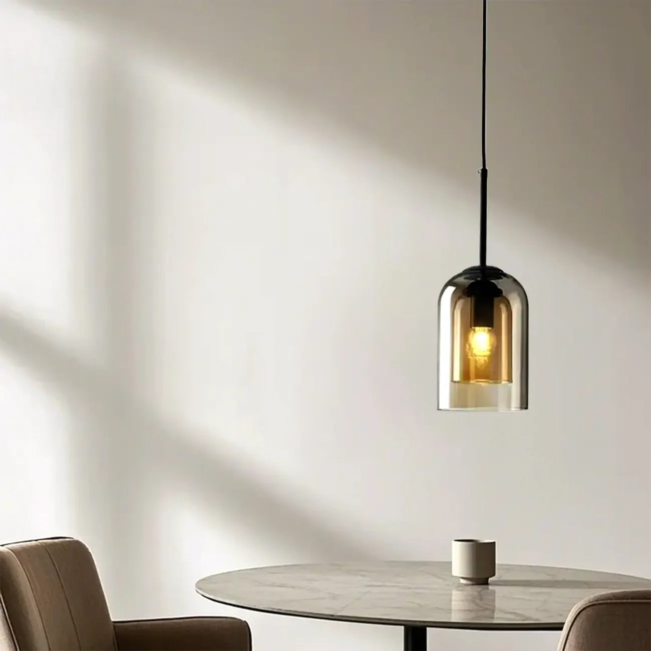 Suspension moderne en verre double en forme de cloche pour salon