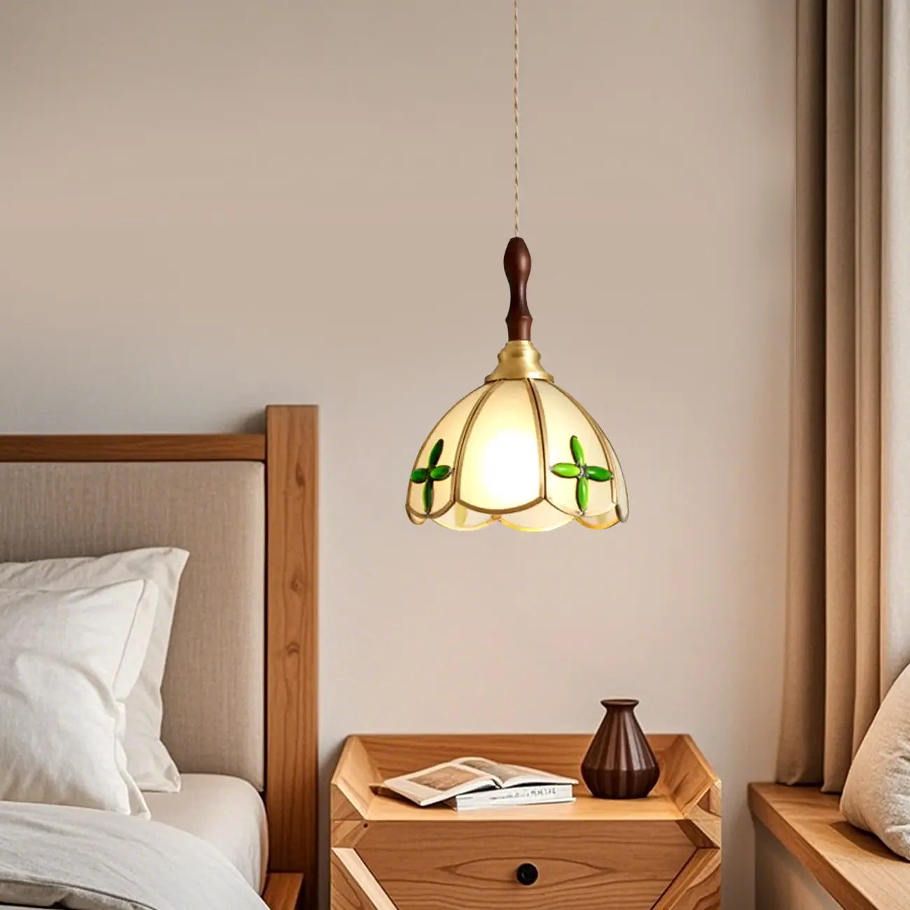 Suspension florale rétro en vitrail pour une décoration intérieure élégante