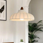 Suspension élégante en tissu blanc dôme pour salon