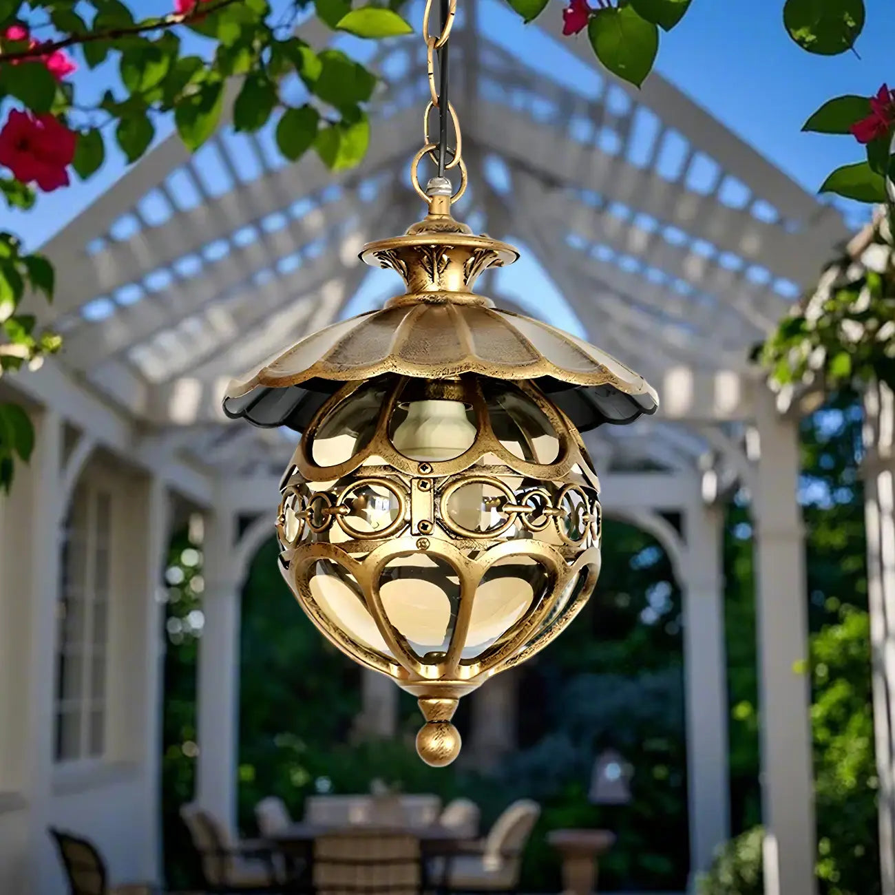 Suspension d'extérieur vintage en verre et bronze avec globe