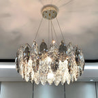 Lustre rond exquis à plusieurs lumières en cristal en forme de feuille