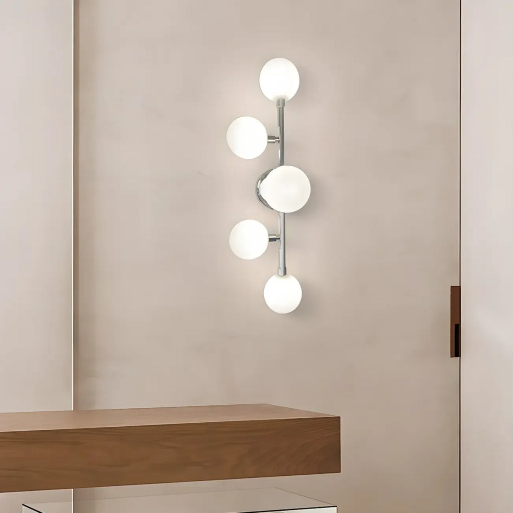 Applique murale moderne à 5 lumières en résine blanche avec globe pour salle de bain
