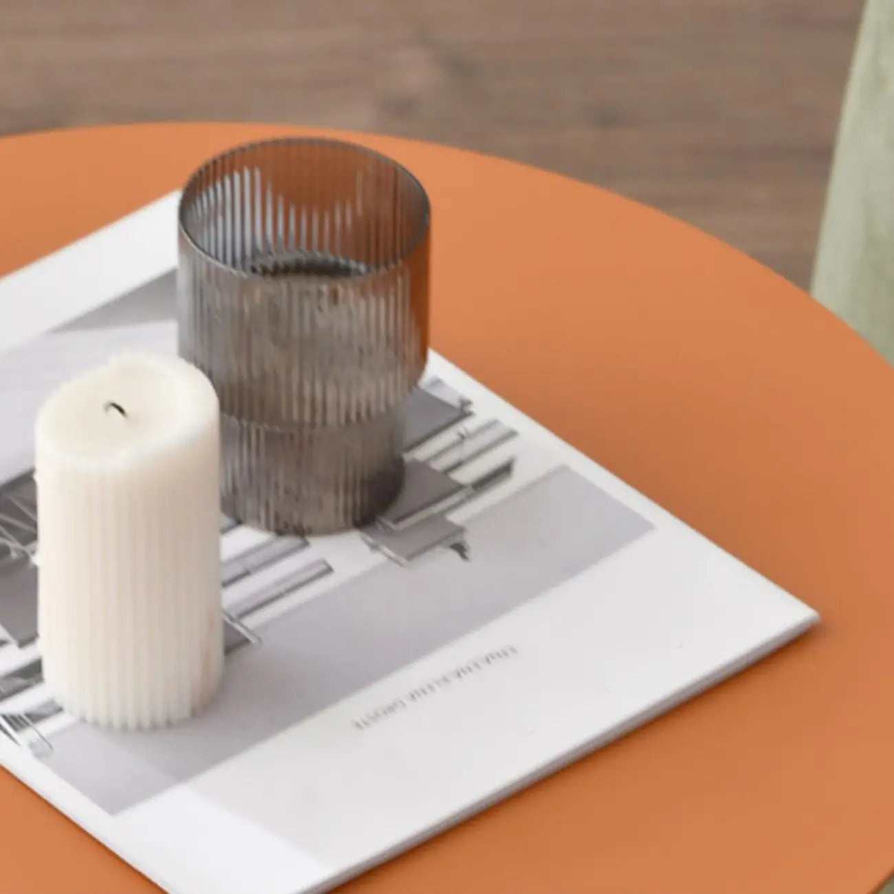 Table d'appoint ronde en fer de style scandinave abstrait