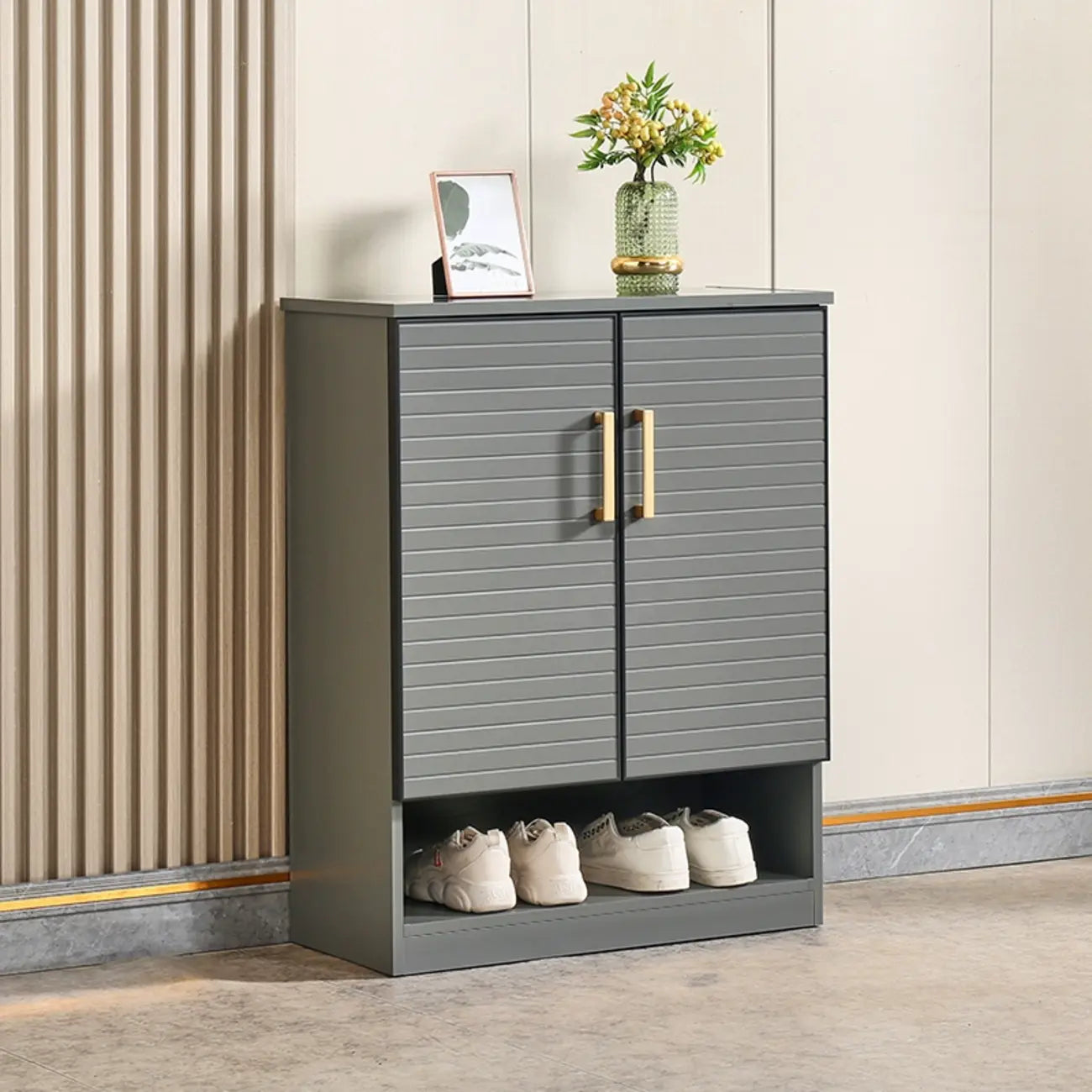 Meuble à chaussures gris métal avec étagère inférieure ouverte