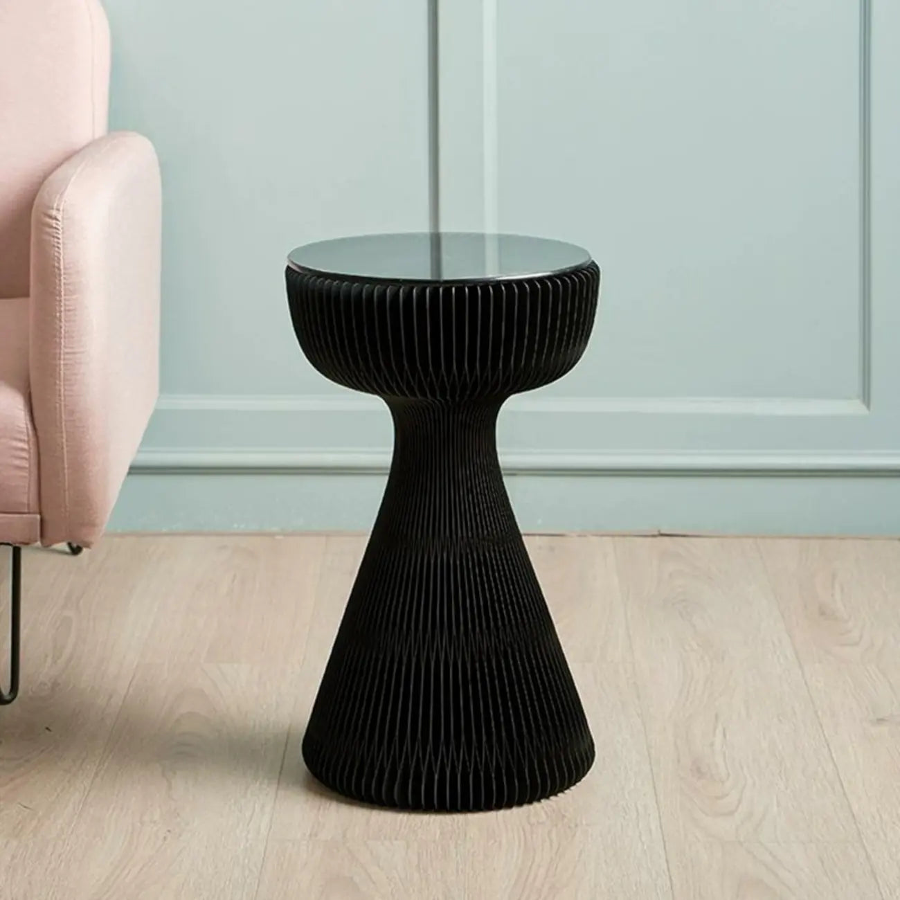 Table d'appoint ronde pliable moderne avec plateau en verre noir
