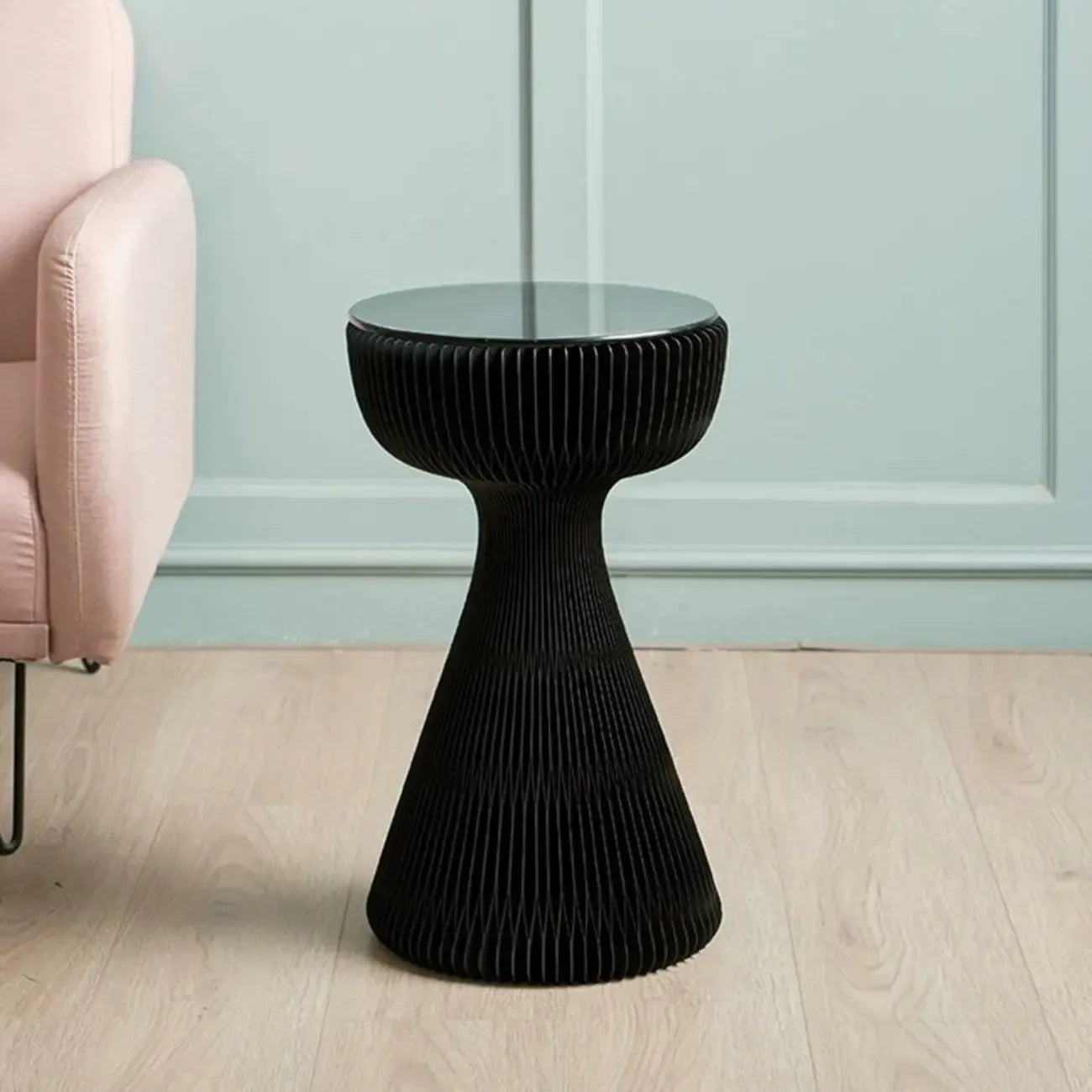 Table d'appoint ronde pliable moderne avec plateau en verre noir