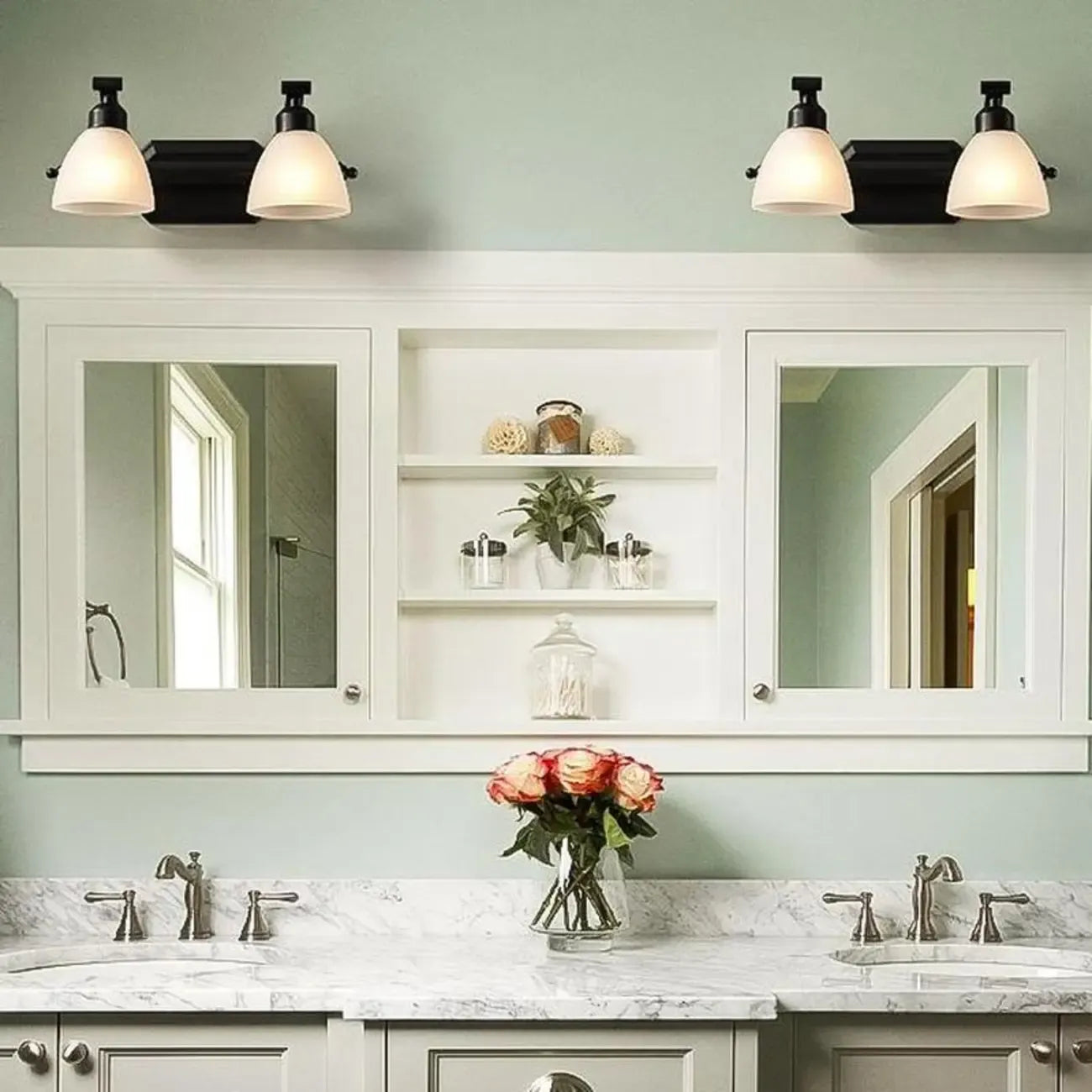 Applique murale moderne en métal pour salle de bain avec verre dépoli