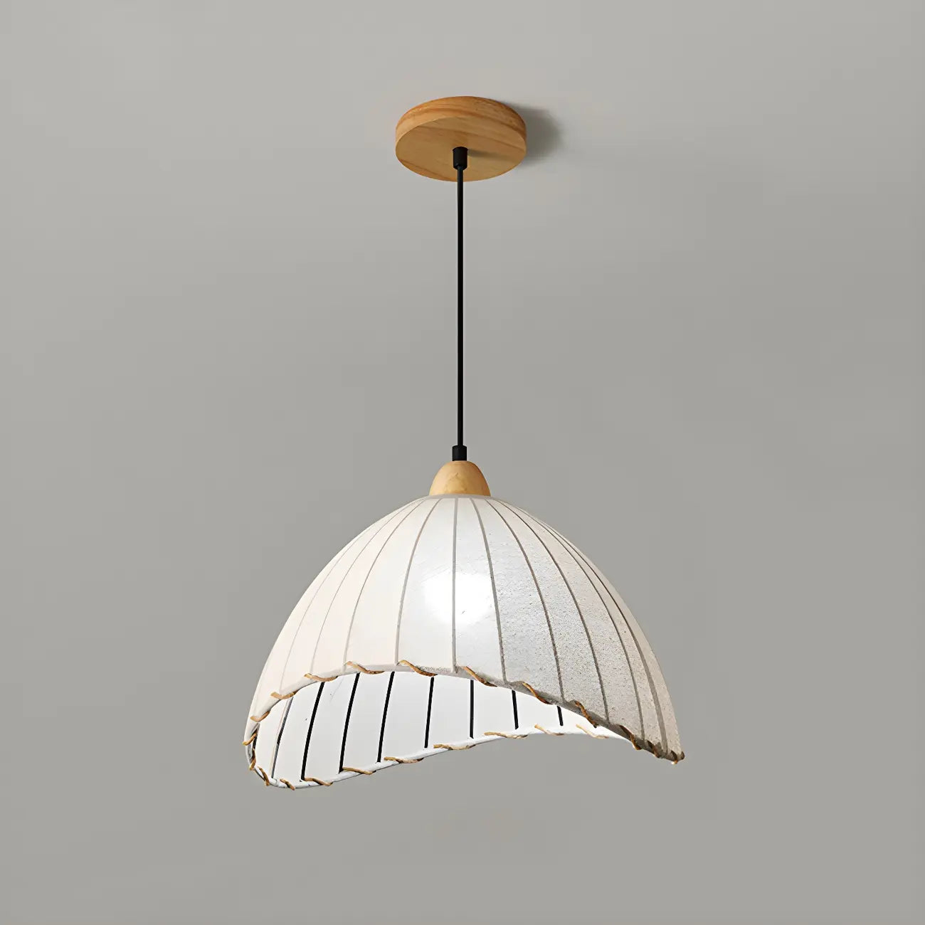 Suspension moderne à plusieurs lampes, design réglable en forme de dôme, avec finitions en bois, idéale pour la salle à manger.