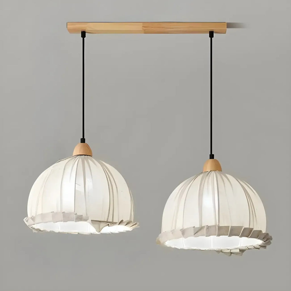 Suspension moderne à plusieurs lampes, design réglable en forme de dôme, avec finitions en bois, idéale pour la salle à manger.