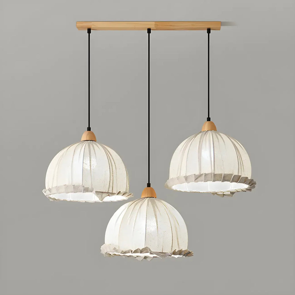 Suspension moderne à plusieurs lampes, design réglable en forme de dôme, avec finitions en bois, idéale pour la salle à manger.