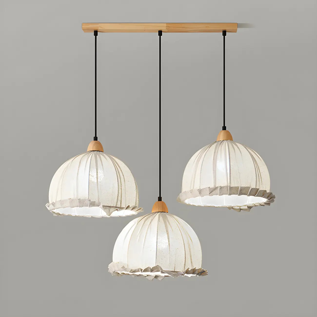 Suspension moderne à plusieurs lampes, design réglable en forme de dôme, avec finitions en bois, idéale pour la salle à manger.