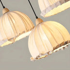 Suspension moderne à plusieurs lampes, design réglable en forme de dôme, avec finitions en bois, idéale pour la salle à manger.