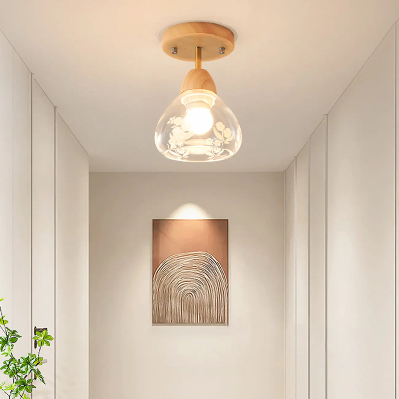 Plafonnier semi-encastré en verre de forme conique pour salon