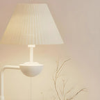 Lampadaire contemporain en métal noir avec table d'appoint