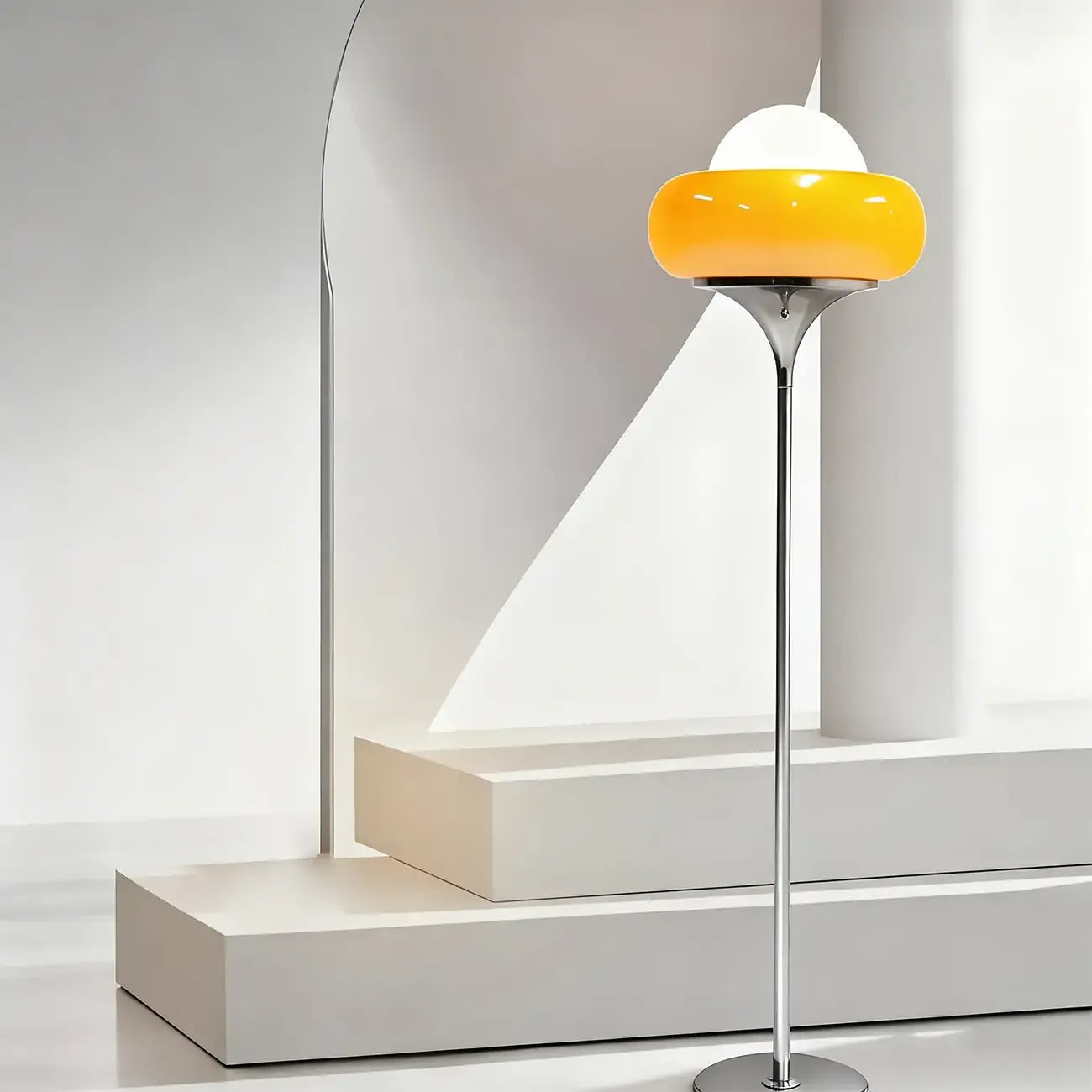 Lampadaire moderne en métal et verre bullé jaune avec LED