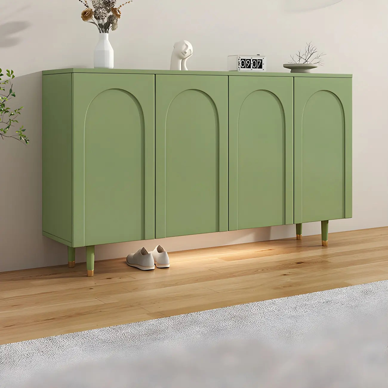 Meuble à chaussures en bois vert avec étagères réglables