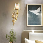 Applique murale moderne géométrique dorée à LED avec abat-jour en verre