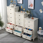 Commode classique en bois ivoire avec pieds boule et tiroirs
