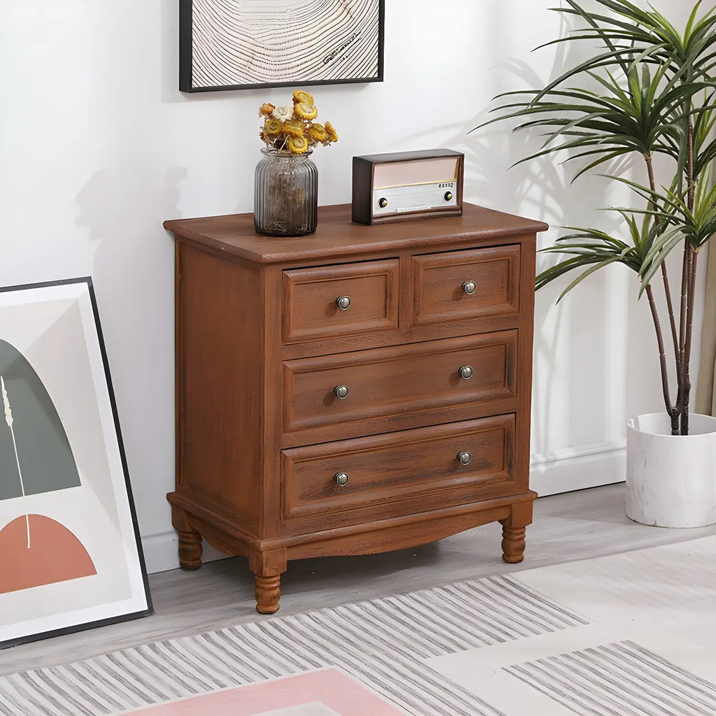 Commode classique en bois ivoire avec pieds boule et tiroirs