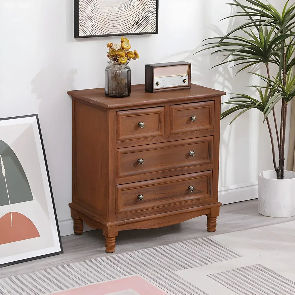 Commode classique en bois ivoire avec pieds boule et tiroirs