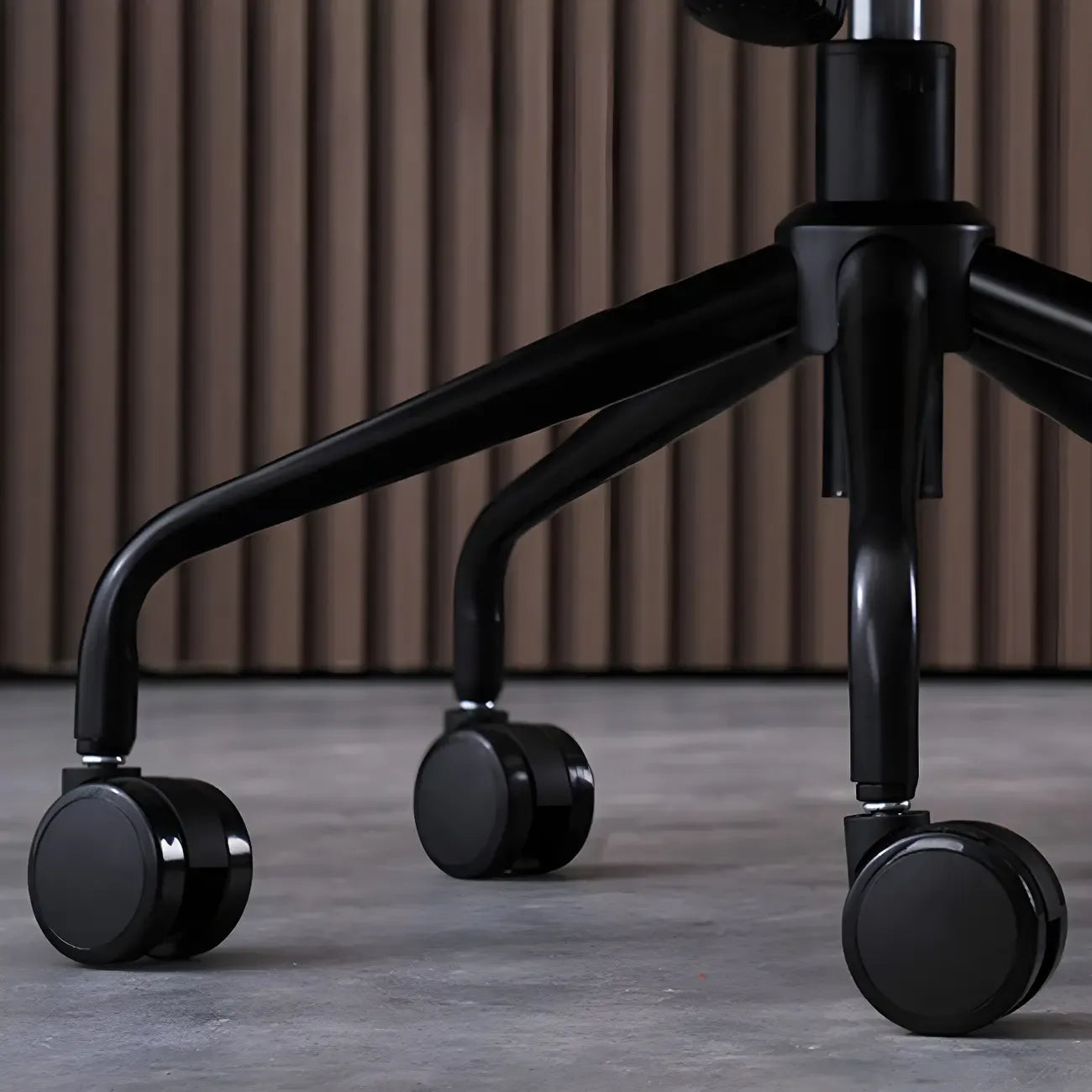 Fauteuil de bureau pivotant et inclinable moderne en cuir vert