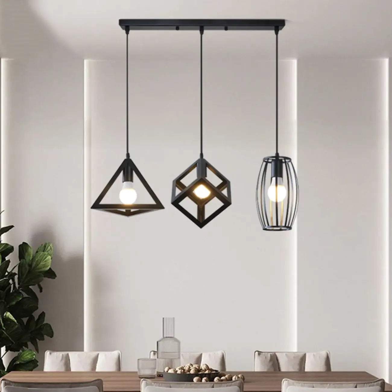 Suspension triangulaire industrielle en métal noir pour îlot de cuisine