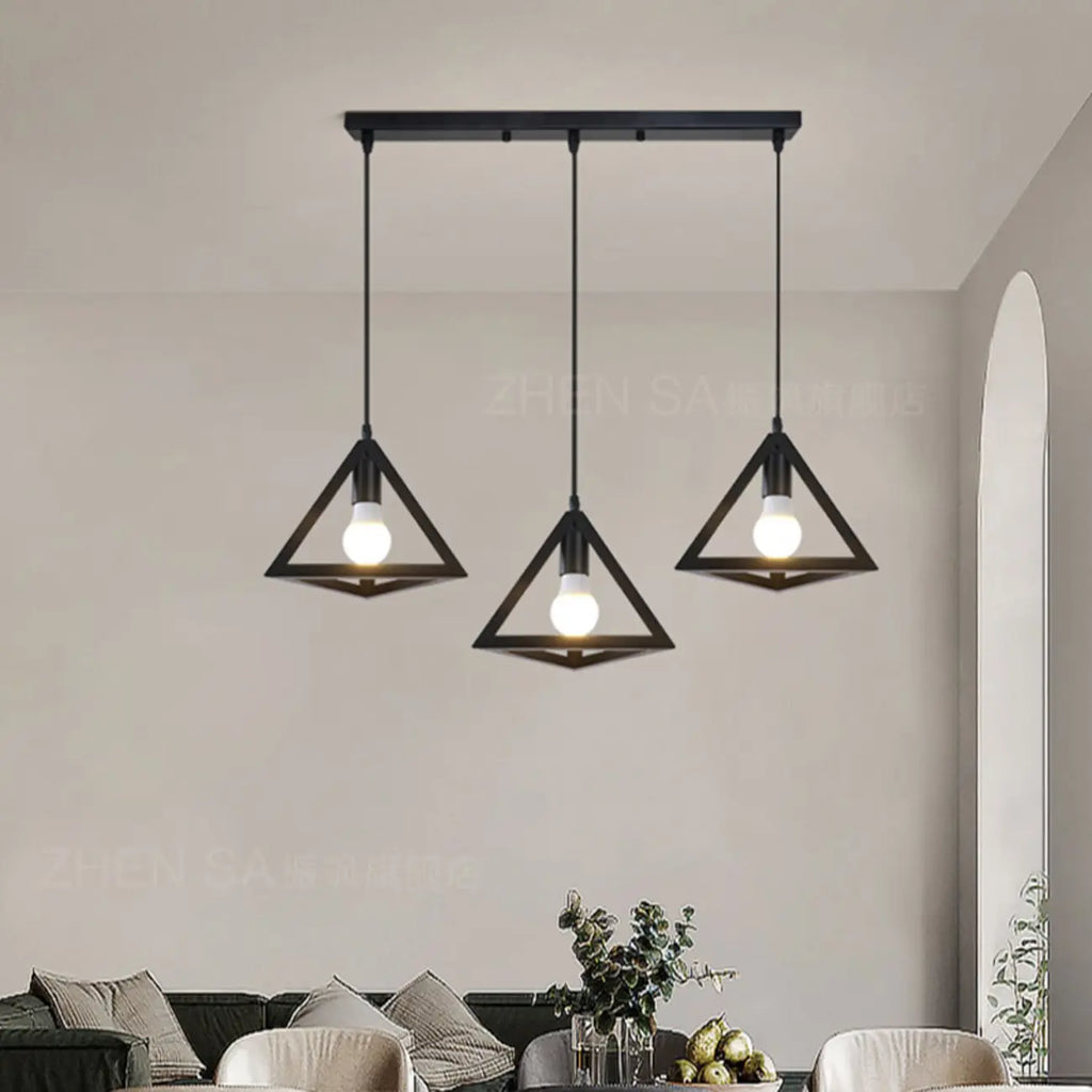 Suspension triangulaire industrielle en métal noir pour îlot de cuisine