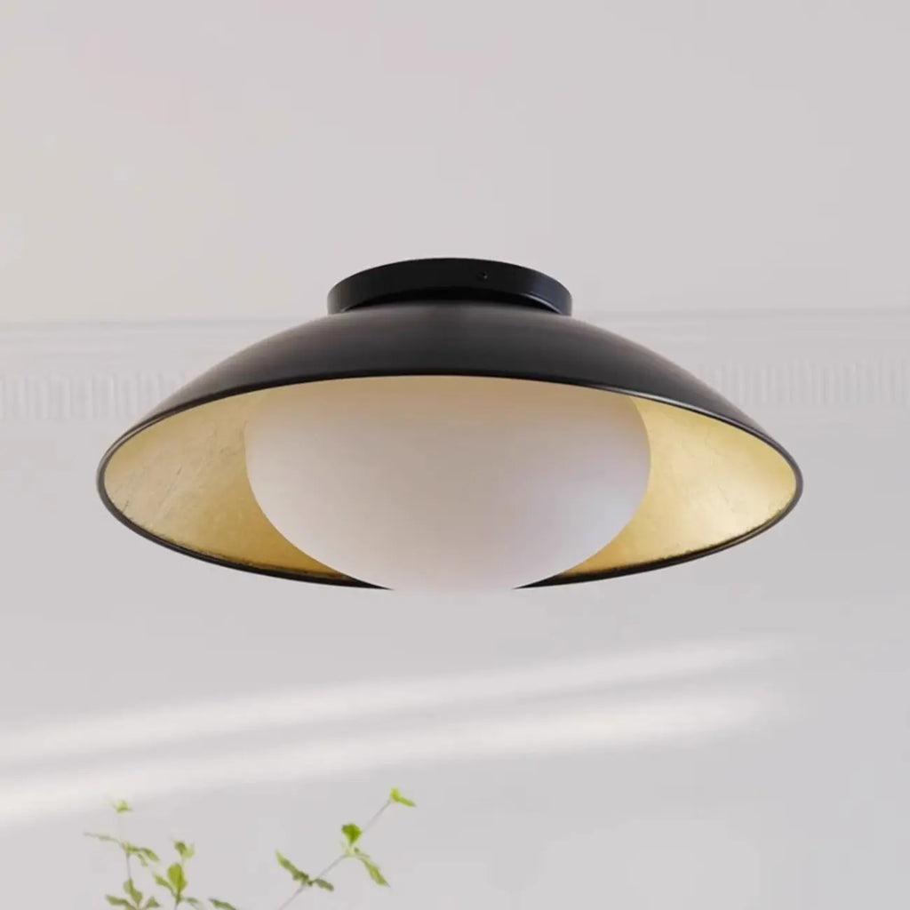 Plafonnier semi-encastré en métal de forme simple grange