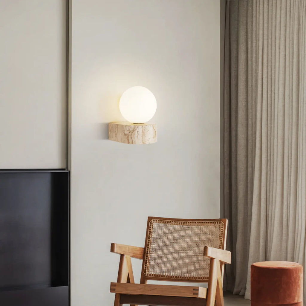 Applique murale moderne en pierre beige à lumière chaude