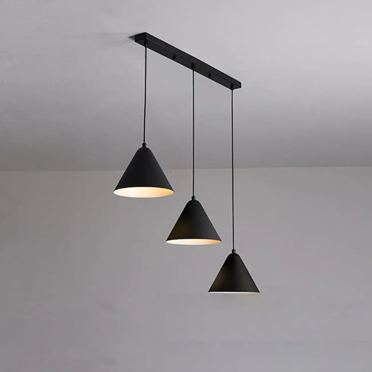 Suspension moderne conique en métal réglable pour îlot de cuisine