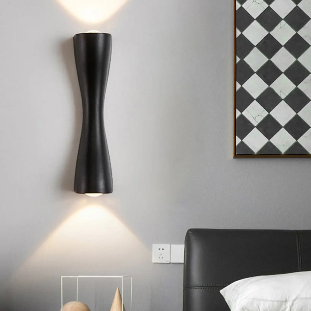 Applique murale incurvée moderne à 2 lumières, noire et dorée