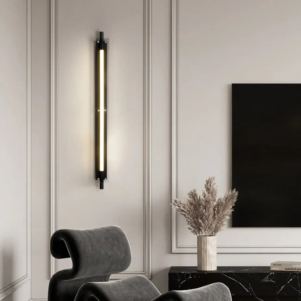 Applique murale moderne en métal noir linéaire avec abat-jour en plastique