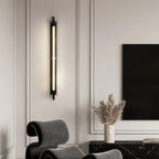 Applique murale moderne en métal noir linéaire avec abat-jour en plastique