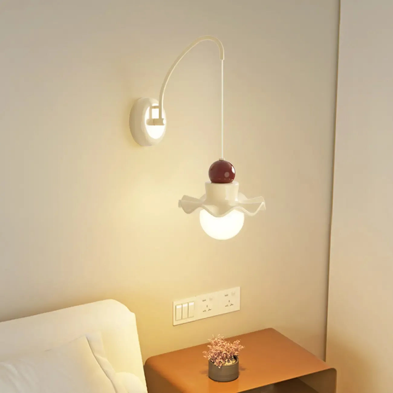 Applique murale moderne avec abat-jour en résine blanche pour lampe de chevet