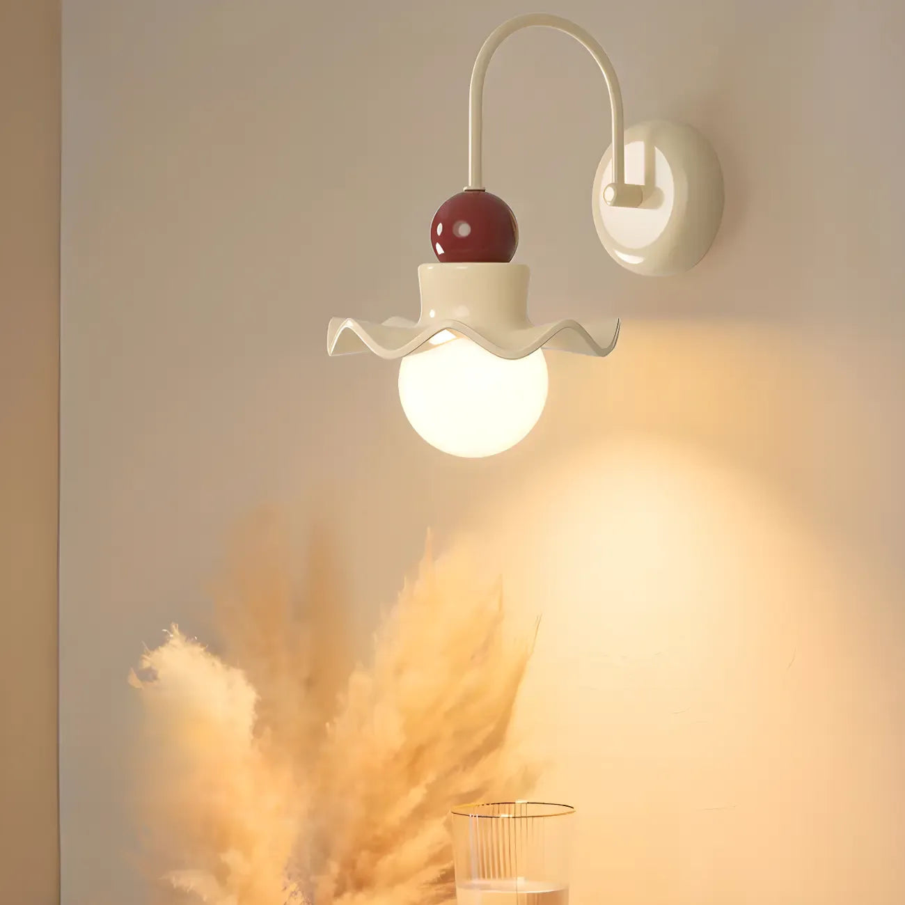 Applique murale moderne avec abat-jour en résine blanche pour lampe de chevet