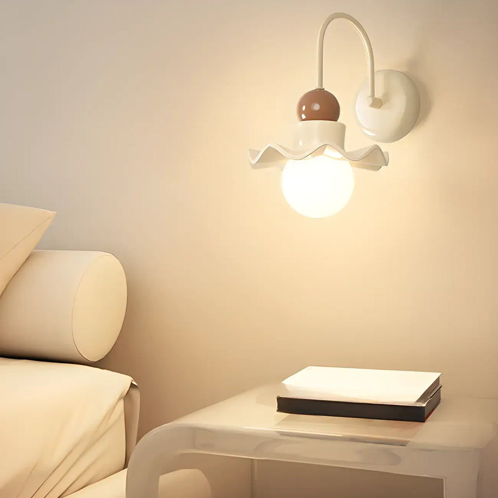 Applique murale moderne avec abat-jour en résine blanche pour lampe de chevet