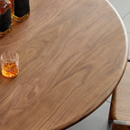 Table de salle à manger ronde traditionnelle en pin massif