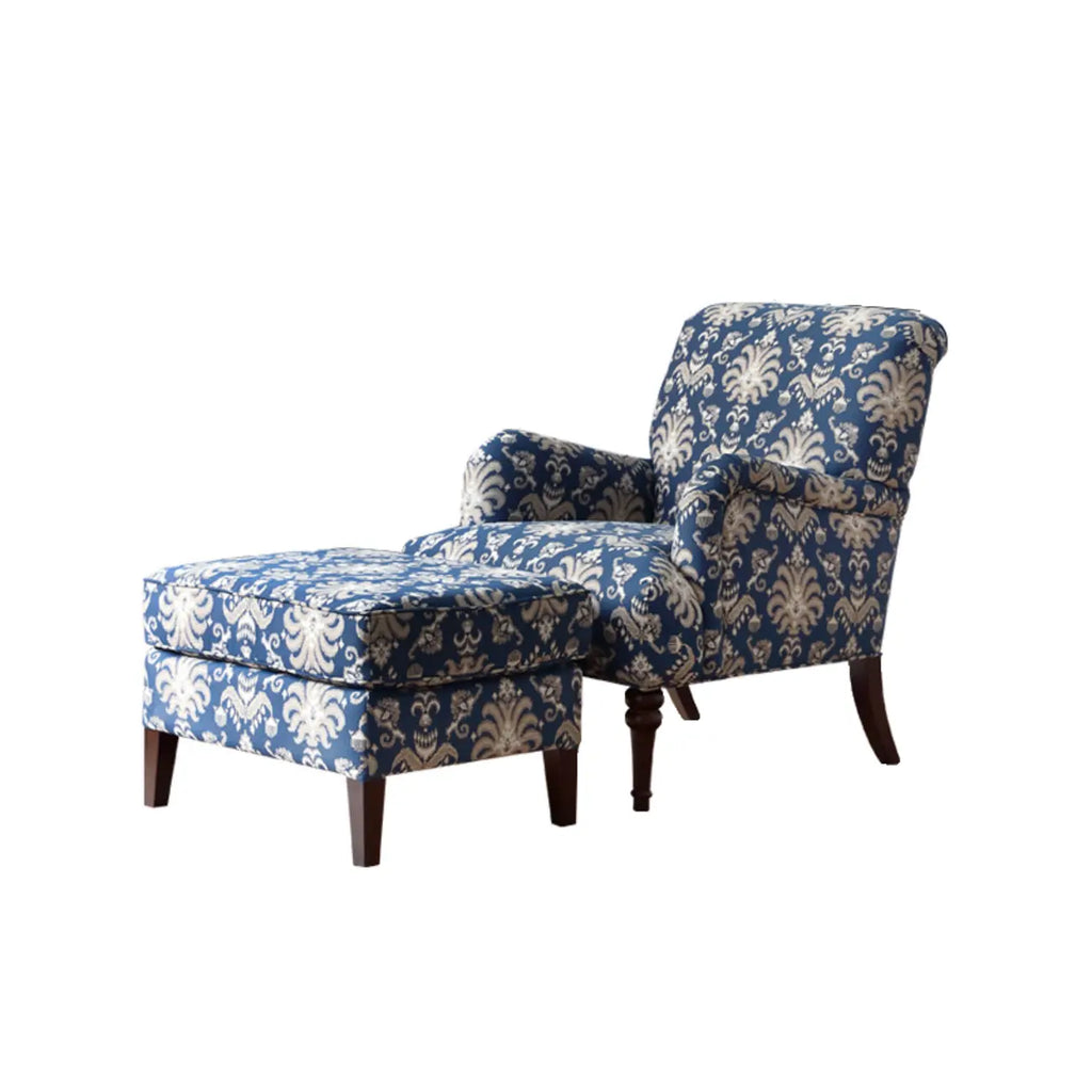 Fauteuil tonneau en tissu rayé bleu céruléen avec accoudoirs