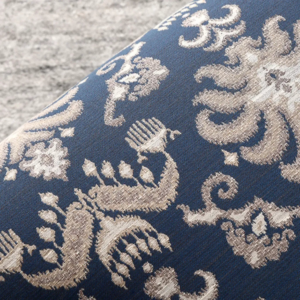 Fauteuil tonneau en tissu rayé bleu céruléen avec accoudoirs