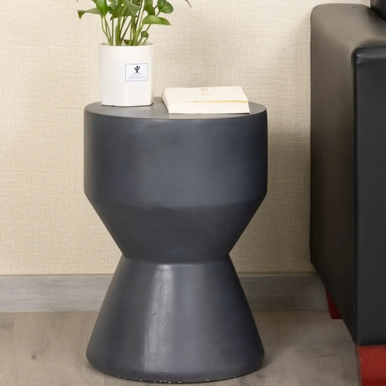 Table d'appoint ronde moderne en béton pour salon