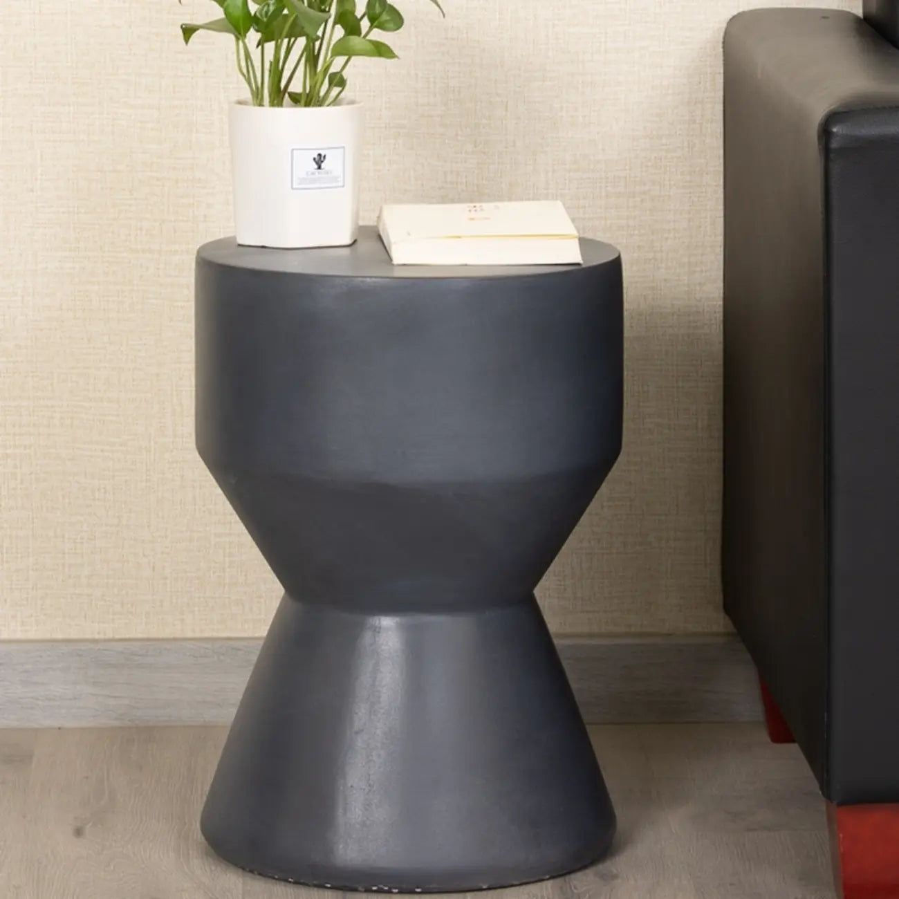 Table d'appoint ronde moderne en béton pour salon