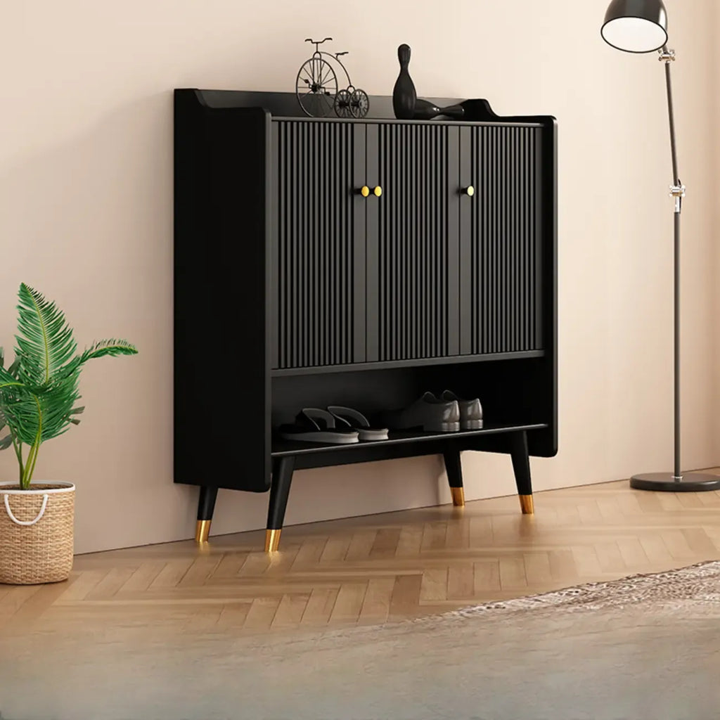 Meuble à chaussures d'entrée en bois noir avec portes