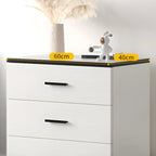 Armoire de rangement moderne en bois blanc avec accents dorés pour salon