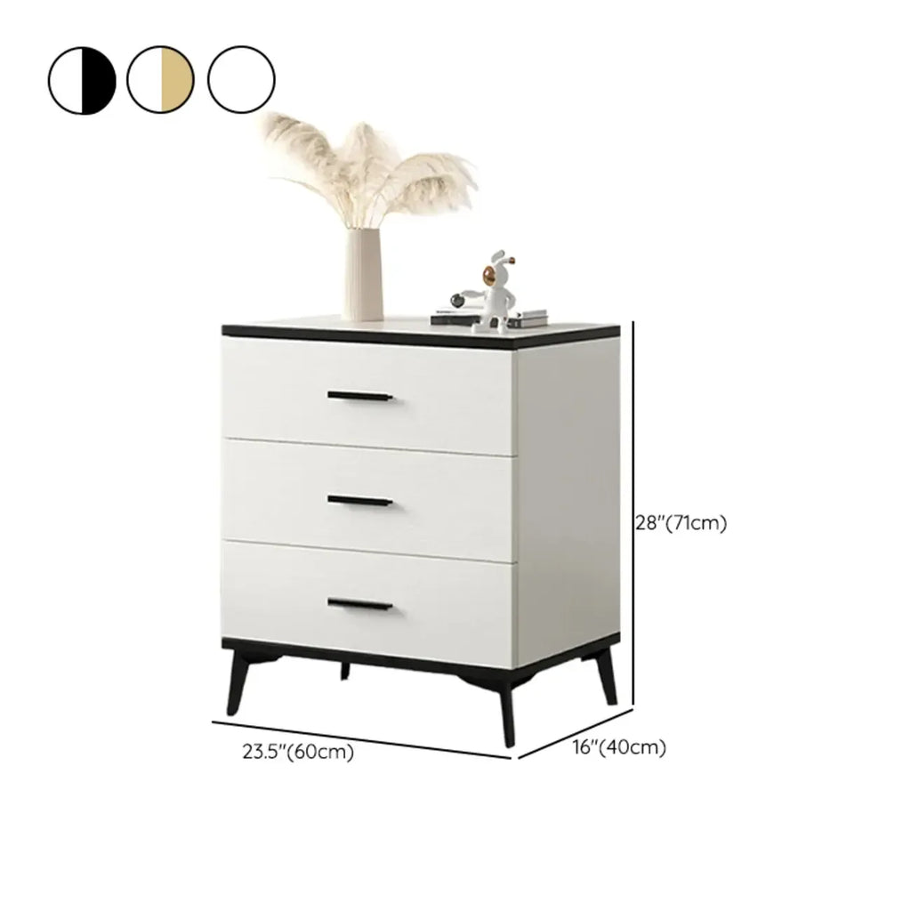 Armoire de rangement moderne en bois blanc avec accents dorés pour salon