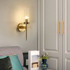 Applique murale cylindrique en laiton avec abat-jour en verre pour la décoration de la chambre