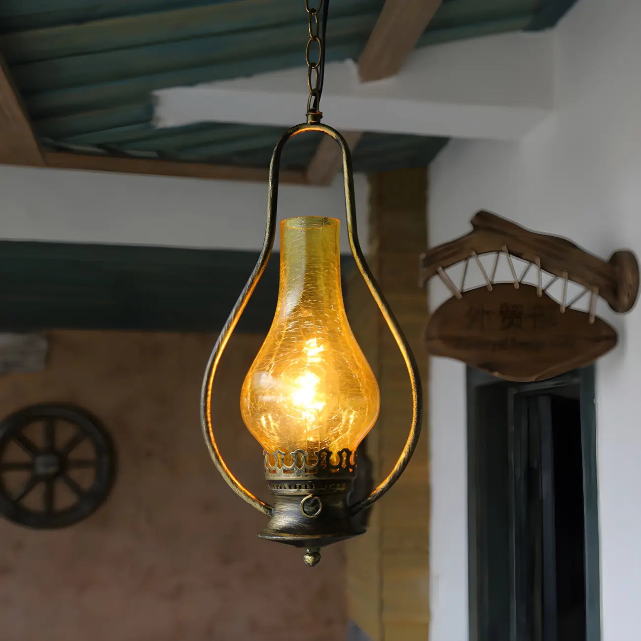Suspensions industrielles en verre craquelé pour intérieur