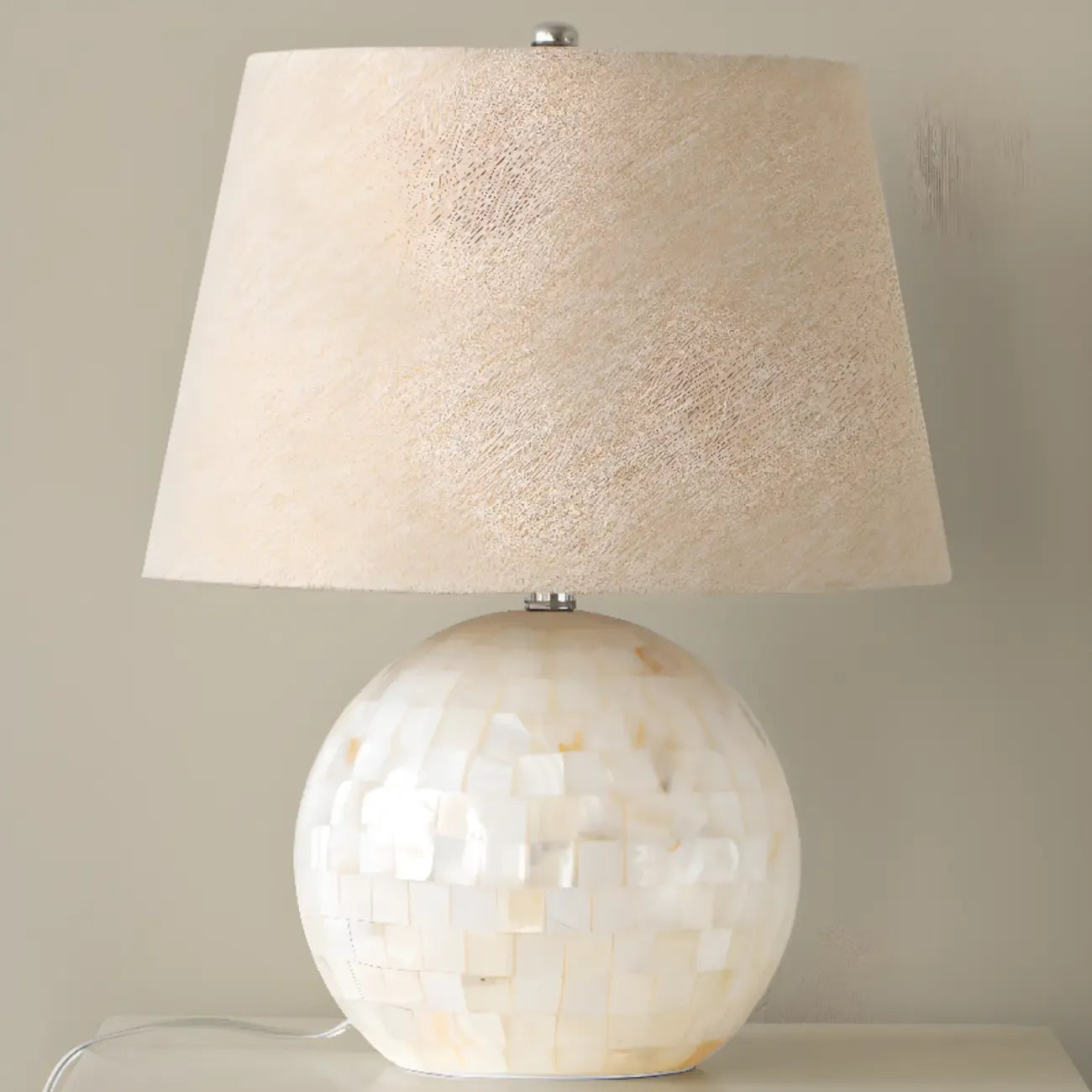 Lampe de table moderne en forme de coquillage avec abat-jour géométrique, LED