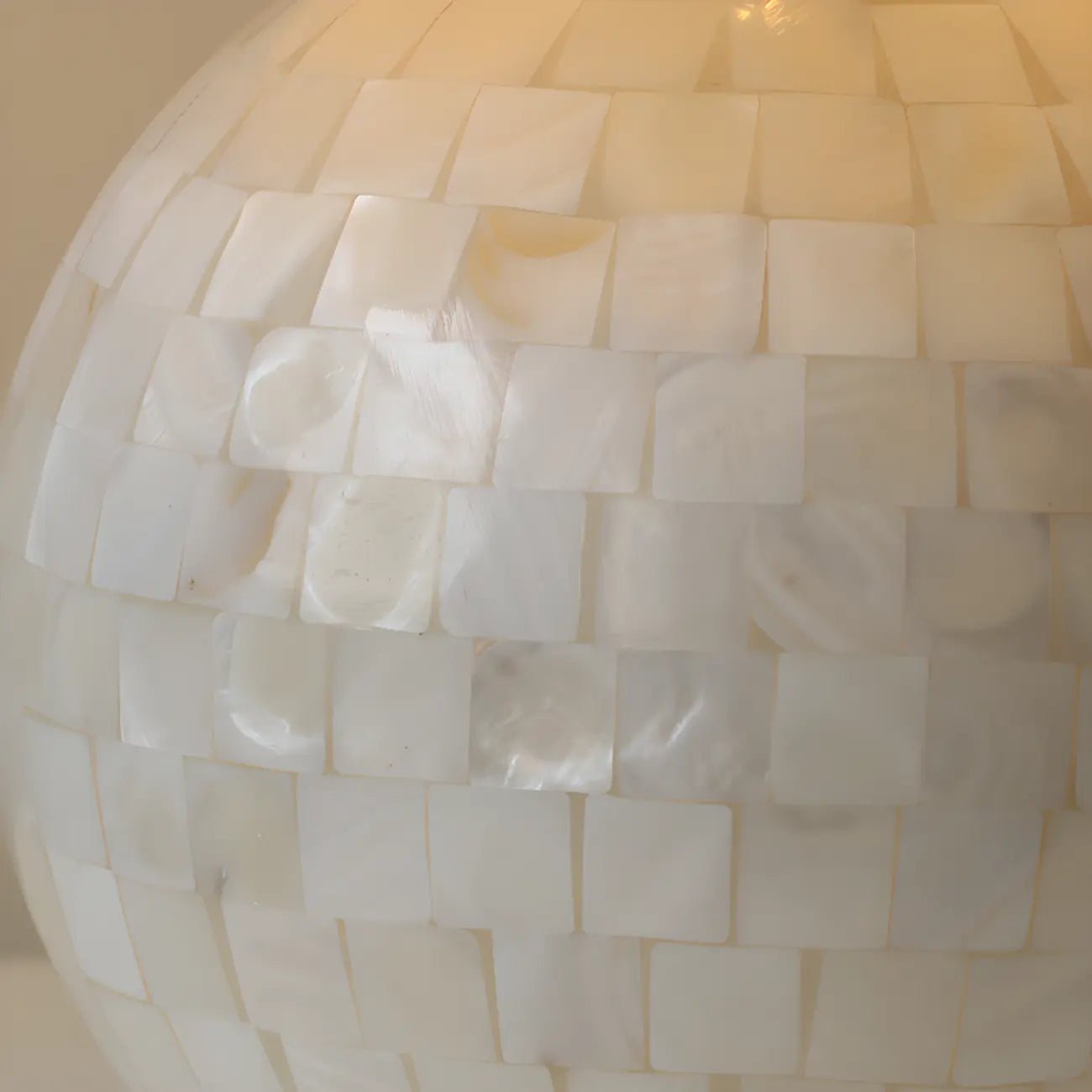 Lampe de table moderne en forme de coquillage avec abat-jour géométrique, LED