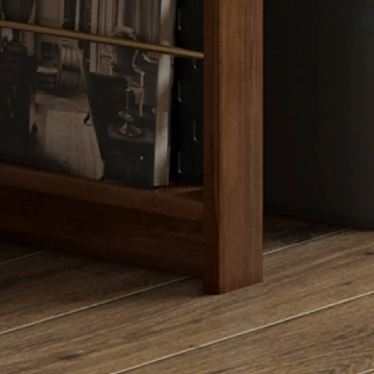 Meuble TV extensible en bois brun avec 2 placards